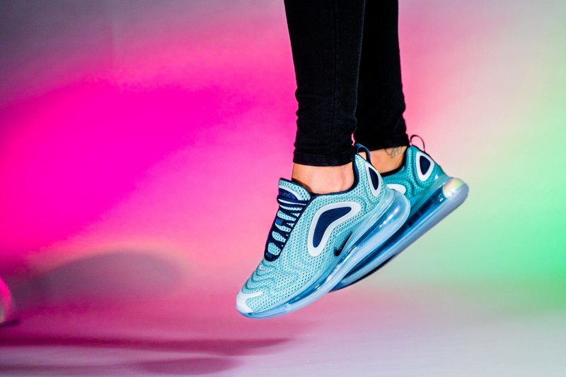 Air max 720 northern hotsell lights women's